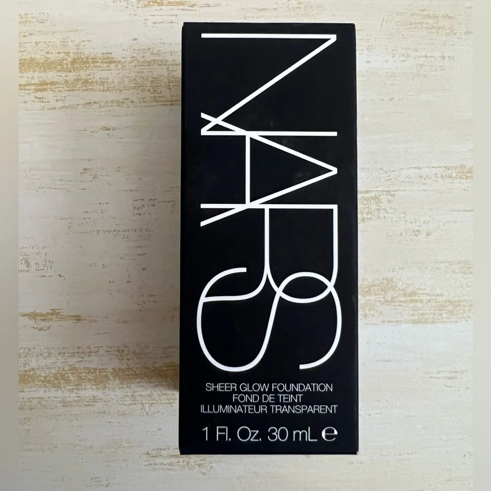NARS sheer glow foundation BELEM MED/DARK 3.6 BRAND NEW WITH THE BOX